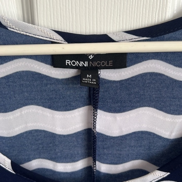 Ronni Nicole maxi dress size medium - Picture 4 of 8